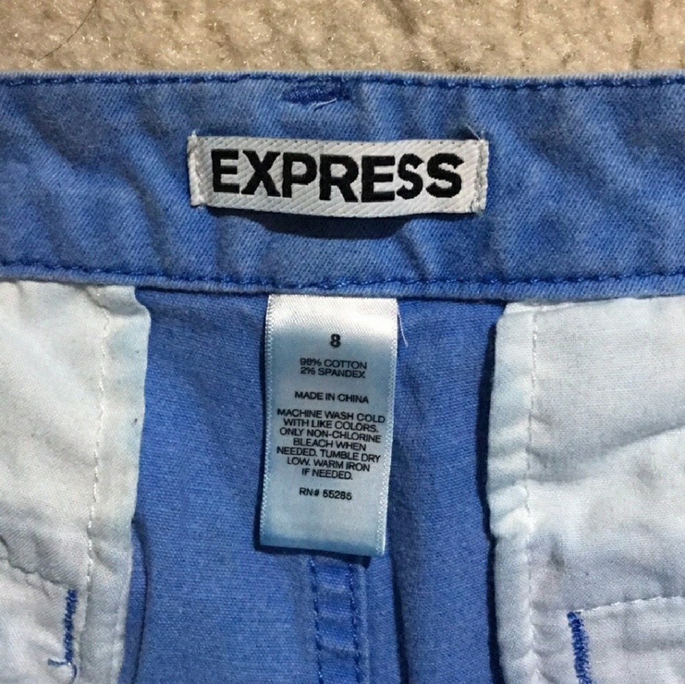 Express Shorts - Picture 3 of 3